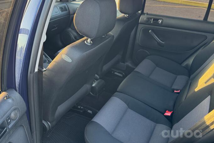 Volkswagen Golf 4 generation wagon