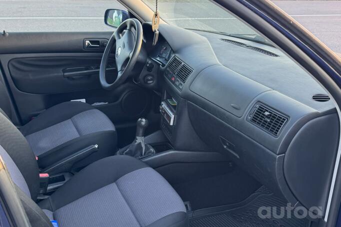 Volkswagen Golf 4 generation wagon