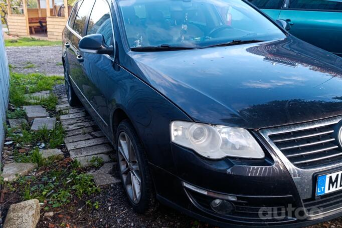 Volkswagen Passat B6 wagon 5-doors