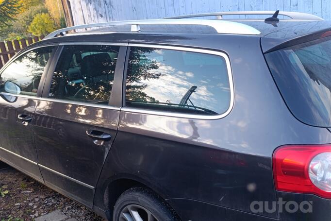 Volkswagen Passat B6 wagon 5-doors