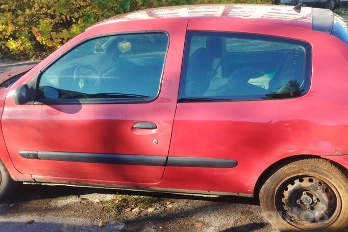 Renault Clio 2 generation Hatchback 3-doors