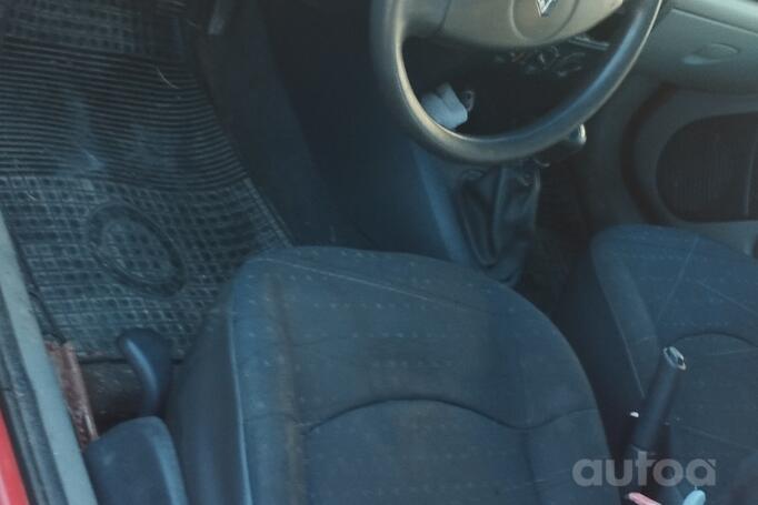 Renault Clio 2 generation Hatchback 3-doors