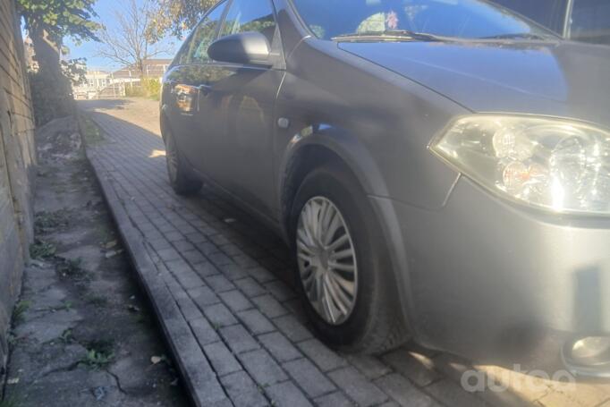 Nissan Primera P12 Sedan 4-doors