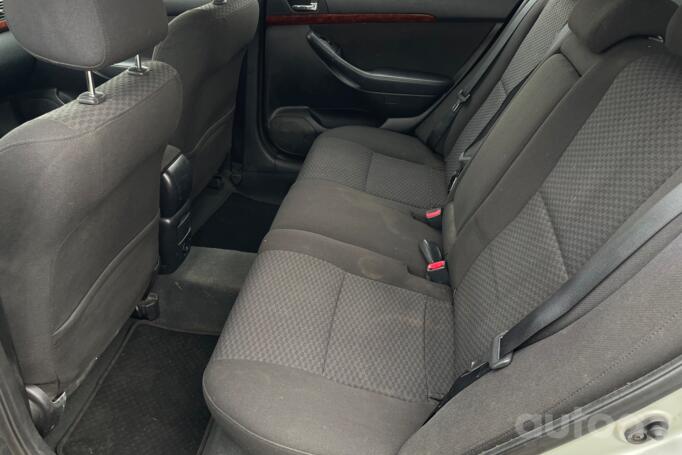 Toyota Avensis 2 generation wagon