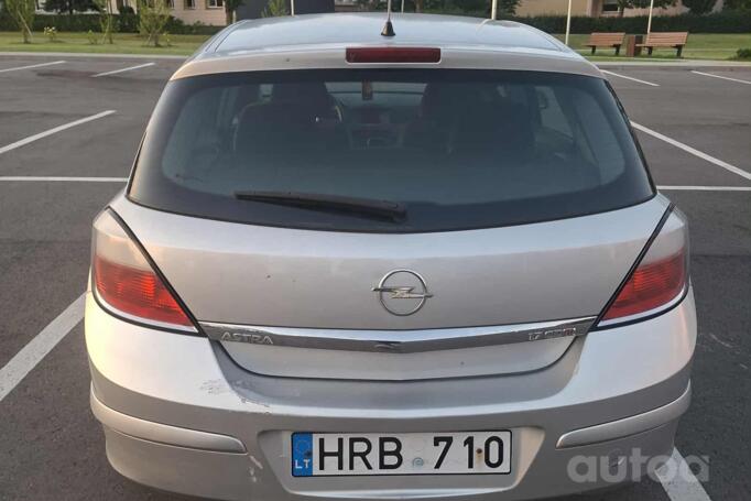 Opel Astra H Hatchback