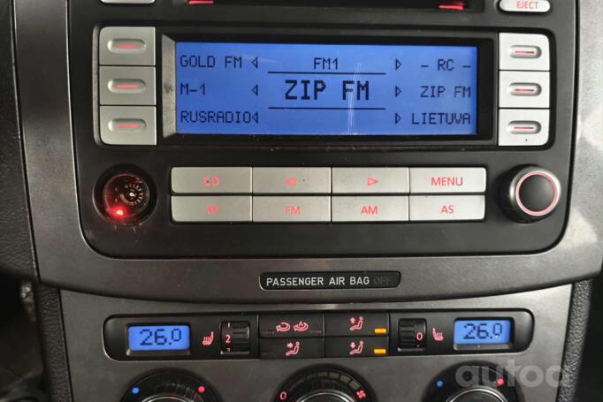 Volkswagen Passat B6 wagon 5-doors