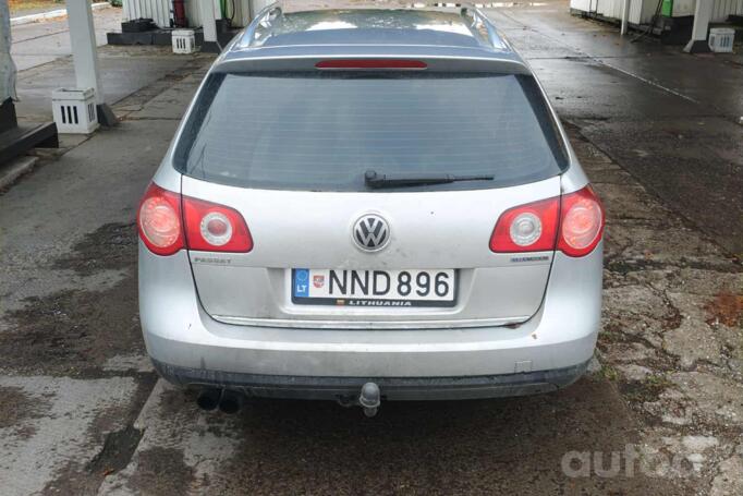 Volkswagen Passat B6 wagon 5-doors