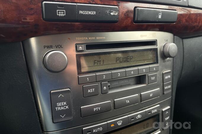 Toyota Avensis 2 generation wagon