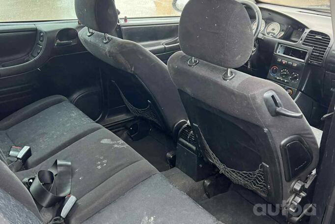 Opel Zafira A Minivan 5-doors