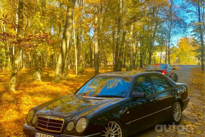 Mercedes-Benz E-Class W210 Sedan