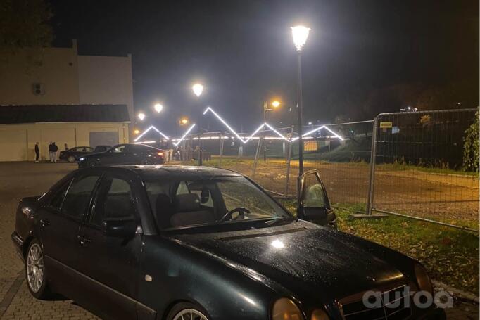 Mercedes-Benz E-Class W210 Sedan