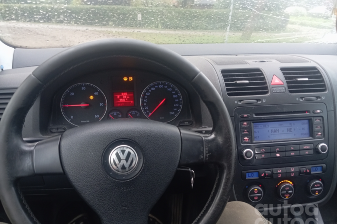 Volkswagen Golf 5 generation Hatchback 5-doors