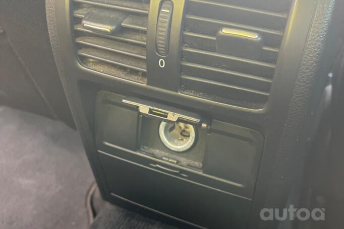 Volkswagen Passat B6 wagon 5-doors