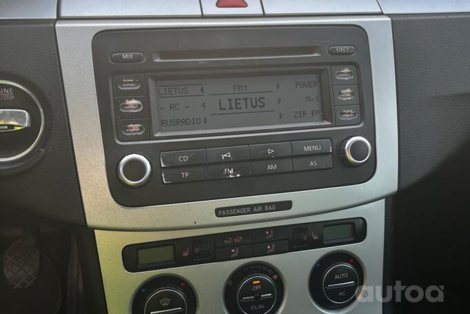 Volkswagen Passat B6 wagon 5-doors