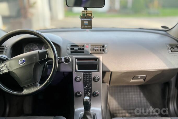 Volvo S40 2 generation Sedan