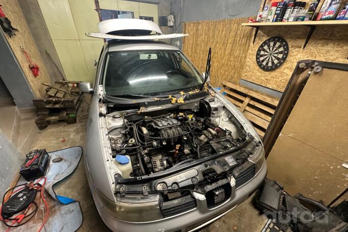 SEAT Toledo 2 generation Sedan