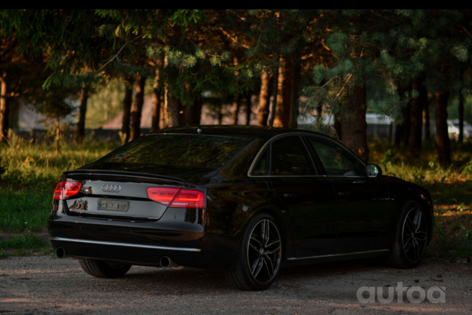 Audi A8 D4/4H Sedan