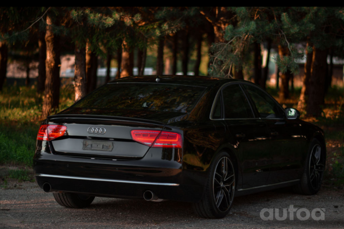 Audi A8 D4/4H Sedan