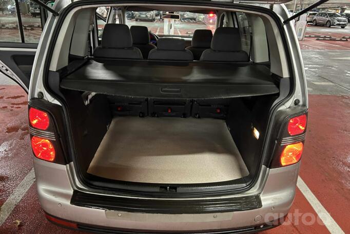 Volkswagen Touran 1 generation [restyling] Minivan 5-doors