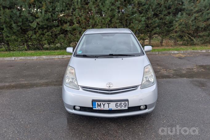 Toyota Prius 2 generation Hatchback