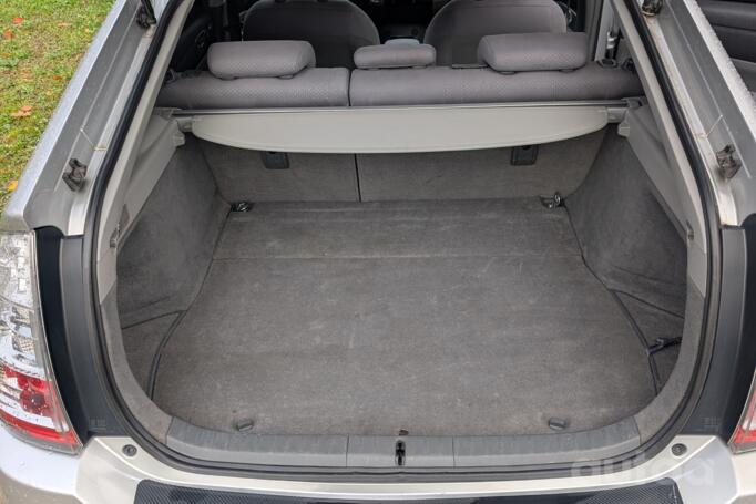 Toyota Prius 2 generation Hatchback