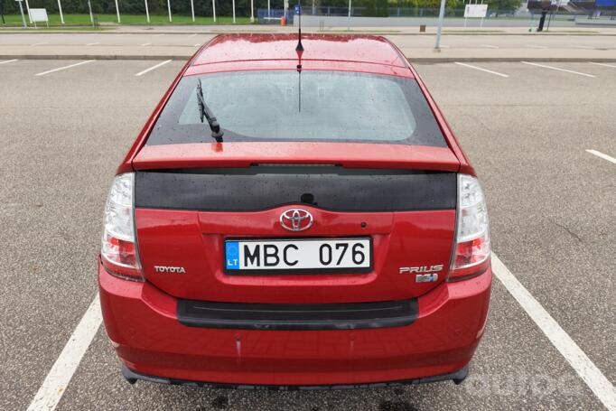 Toyota Prius 2 generation Hatchback
