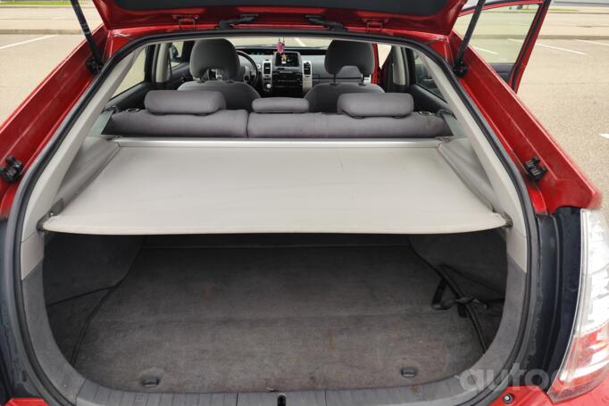 Toyota Prius 2 generation Hatchback