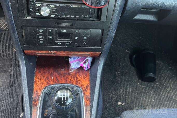 Audi A4 B5 [restyling] Avant wagon 5-doors