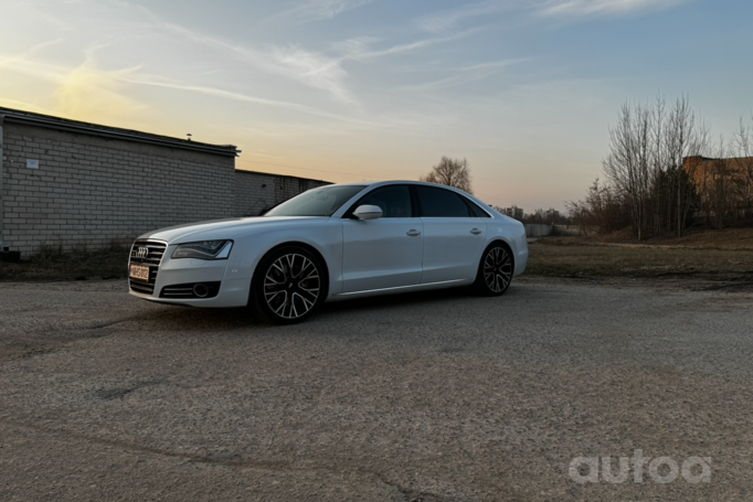 Audi A8 D4/4H Sedan
