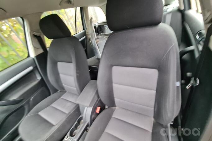 Skoda Octavia 2 generation Combi wagon 5-doors