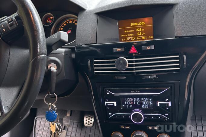 Opel Astra H Hatchback