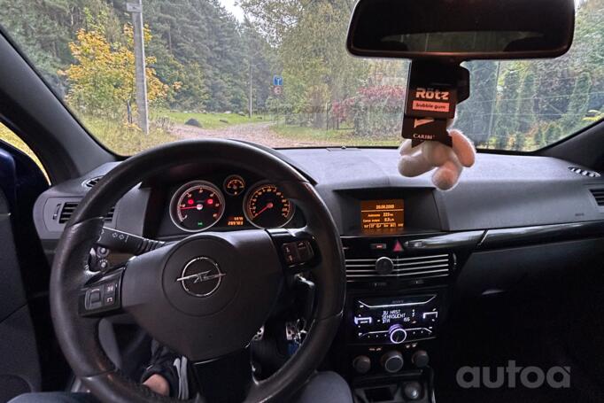 Opel Astra H Hatchback