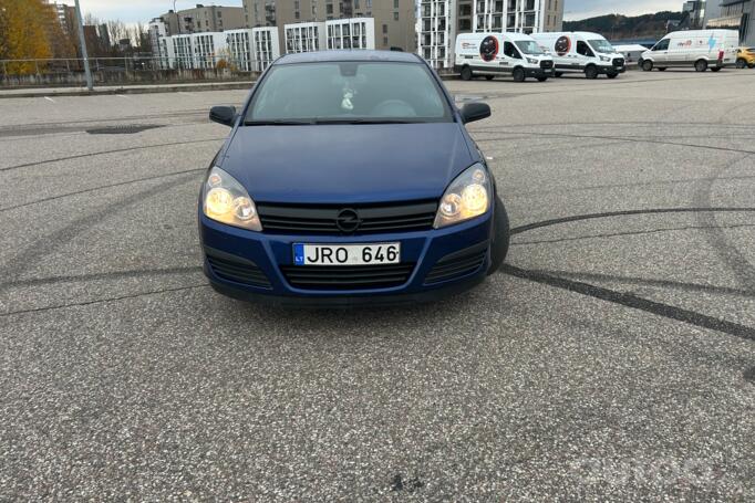 Opel Astra H Hatchback
