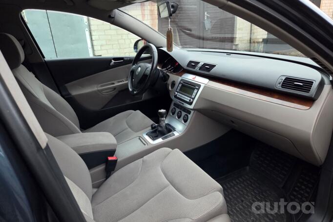 Volkswagen Passat B6 Sedan 4-doors