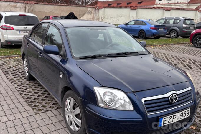 Toyota Avensis 2 generation Liftback