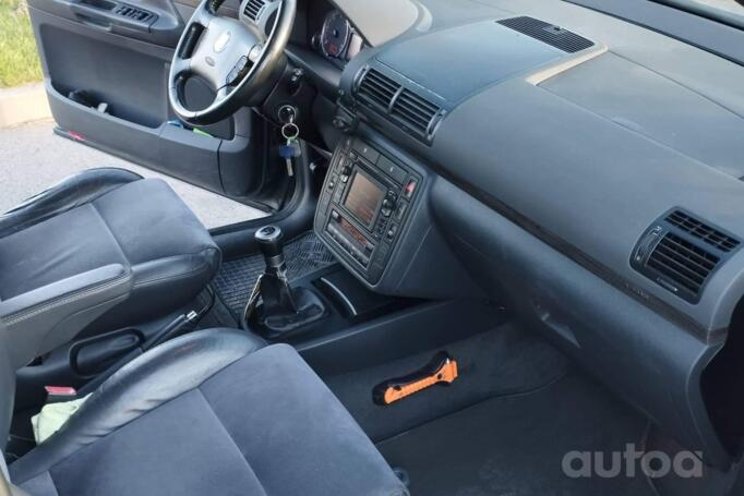 SEAT Alhambra 1 generation [restyling] Minivan