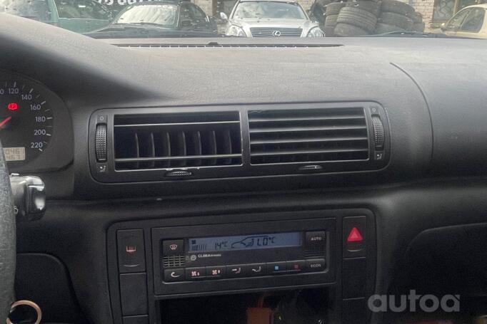 Volkswagen Passat B5 Sedan 4-doors