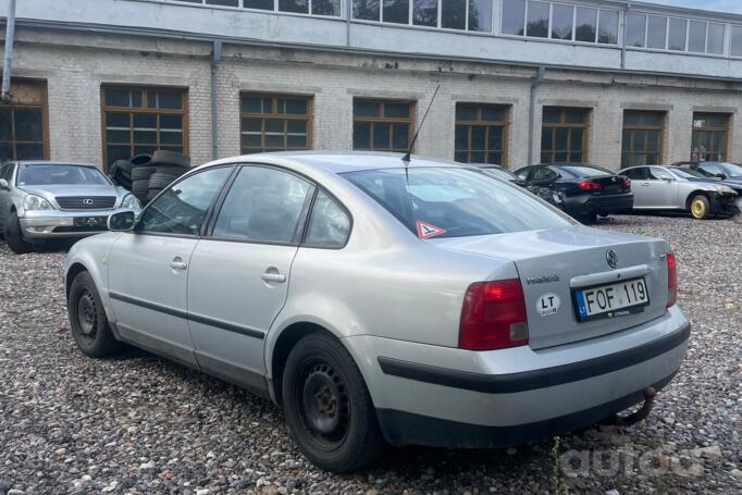 Volkswagen Passat B5 Sedan 4-doors