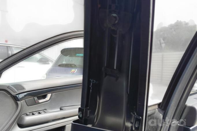 Audi RS 4 B7 Avant wagon 5-doors