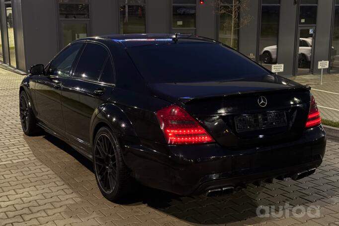 Mercedes-Benz S-Class W221 Sedan Long