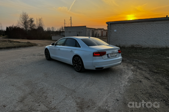 Audi A8 D4/4H Sedan