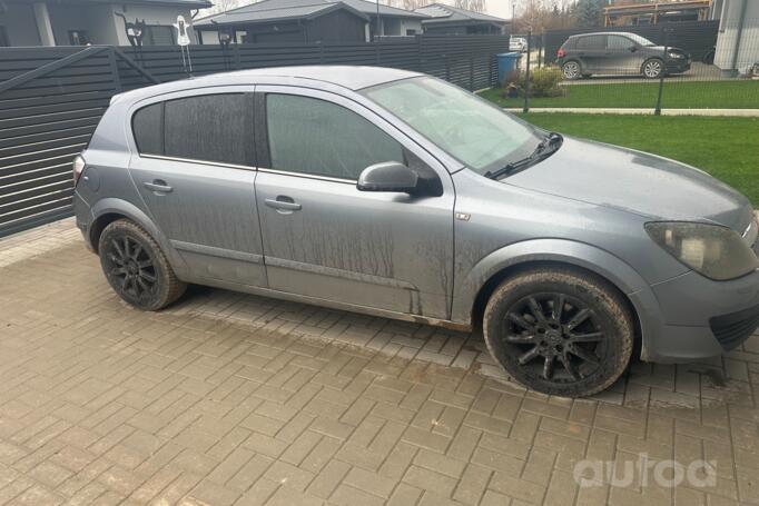 Opel Astra H Hatchback