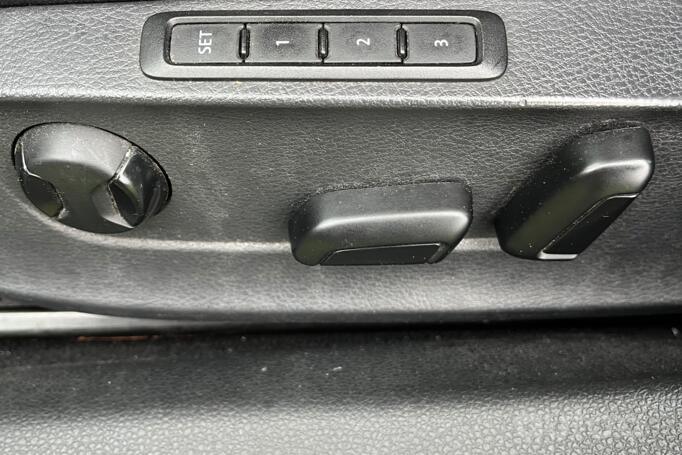 Volkswagen Passat (North America) 1 generation Sedan