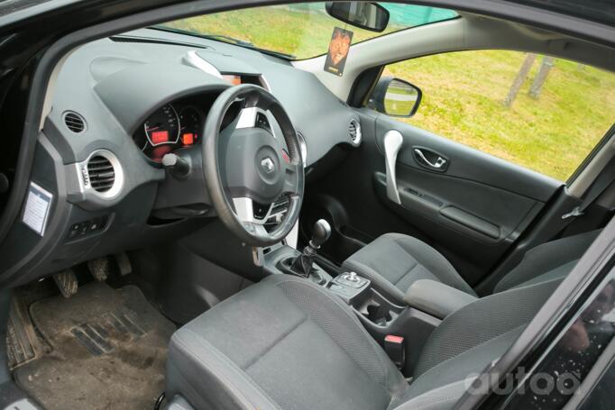 Renault Koleos 1 generation Crossover