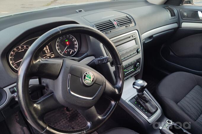 Skoda Octavia 2 generation [restyling] Combi wagon 5-doors