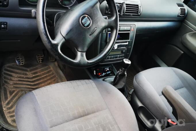 SEAT Alhambra 1 generation [restyling] Minivan