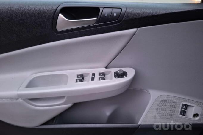 Volkswagen Passat B6 wagon 5-doors