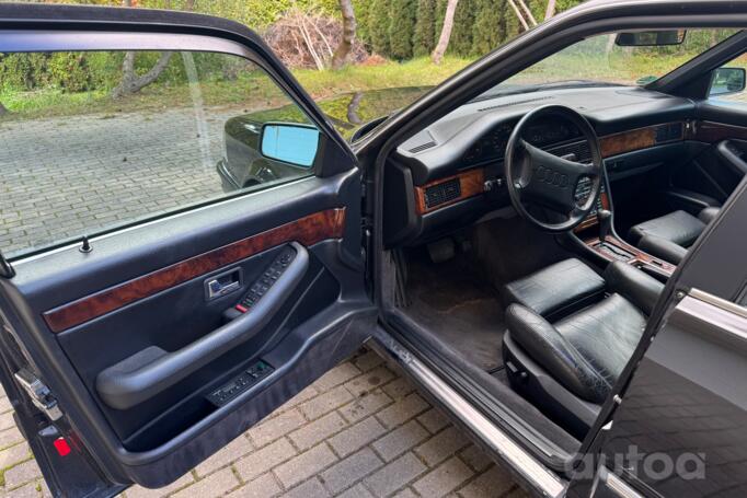 Audi V8 1 generation Sedan