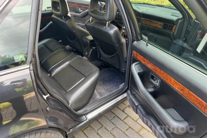 Audi V8 1 generation Sedan