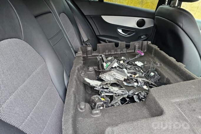 Mercedes-Benz C-Class W205/S205/C205 Sedan